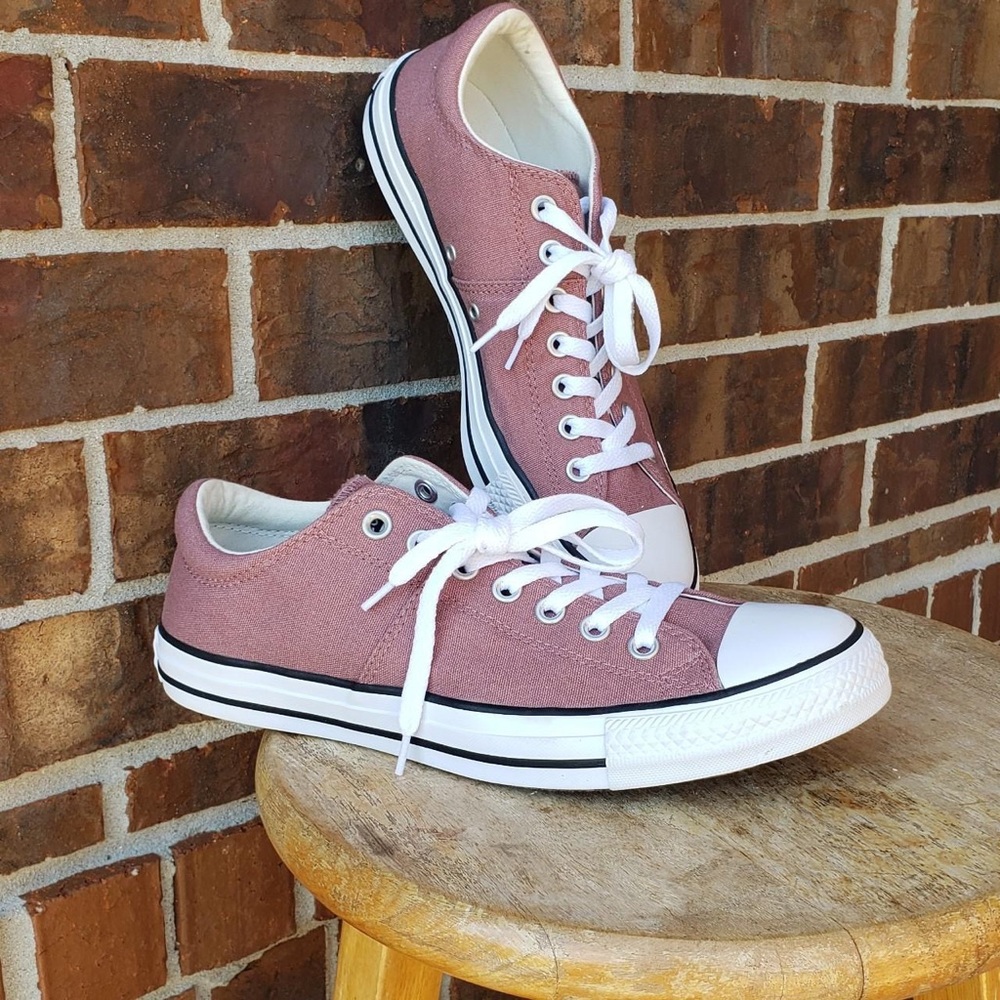 Converse Women's White and Purple Trainers